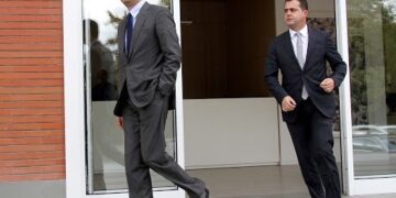 LISTA/ Si abuzoi Lulzim Basha me kreditë e buta në Tiranë, emrat e ish- deputetëve, ish- zv.ministrave dhe ish- gjyqtarëve që përfituan në vend të familjeve të pastreha