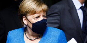 Merkel: Para verës qytetarët evropianë do pajisen me certifikata vaksinimi për të udhëtuar lirshëm