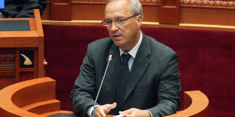 Përpiquni t’i izoloni të moshuarit, ndryshe do pendoheni! Deputeti socialist Baraj humb nënën nga COVID, dedikimi prekës: Kur e dëgjoja tek rënkonte…