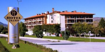 Situatë dramatike! Shpërthim tronditës në Greqi: Hidhet në erë resorti super-luksoz, gjithçka bëhet shkrumb e hi!