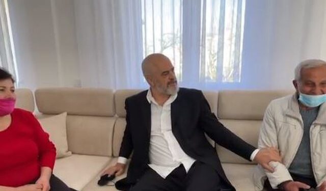 Rama nuk ndalet, publikon videon epike në Instagram: Gomari, ujku dhe arushi polar!