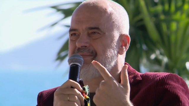 Çështja e detit/ Rama-banorit në Sarandë: Ti e ke shtëpinë në Greqi sipas mediave, Meta, Basha e Kryemadhi ‘maskarenj që i fryjnë zjarrit’