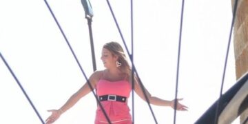 Tronditëse! Këngëtarja e njohur v.ritet nga i shoqi me t.hikë: Babai i 32-vjeçares rrënqeth me dedikimin