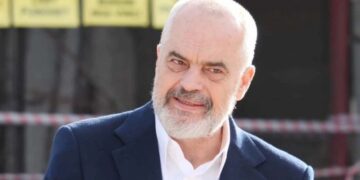 “Ky ka qenë projekti më i vështirë”, kryeministri Rama jep lajmin e mirë: Të rinjtë do fitojnë mijëra euro vetëm nga interneti! Një vajzë nga Korça kishte në portofol…