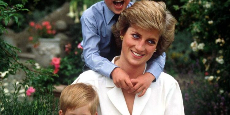 Publikohet rrëfimi i rrallë: Si e vuajti princi William publikimin e fotove skandaloze të princeshë Dianës?!