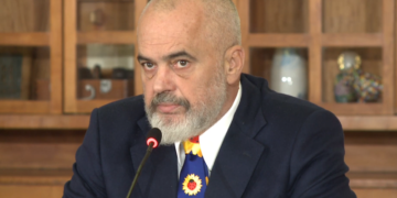 VIDEO-LIVE/ Kryeministri Rama në konferencë të jashtëzakonshme, del me paralajmërimin e fortë: Sinjale për hyrjen edhe në Shqipëri të varianteve të reja të COVID-19, do detyrohemi…