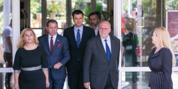 Basha lë në pritje Idrizin, nuk ka marrëveshje përfundimtare me kreun e çamëve, vijojnë negociatat edhe me Mediun