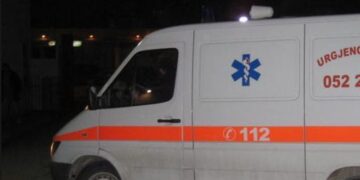 Aksident tragjik/ Del nga rruga ambulanca, humb jetën e sëmura me COVID-19 që po transportohej drejt Tiranës