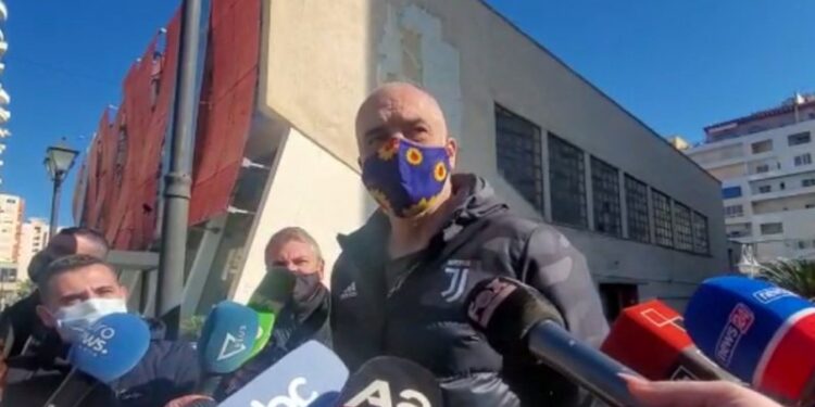 Rama thumbon opozitën: Mjekësia ka ndryshuar si nata me ditën, kush s’e pranon është verbuar nga mllefi politik