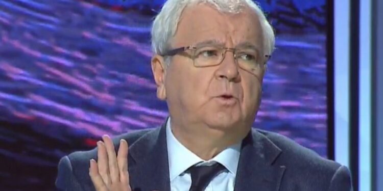 “Mua më tregon ti? Ul kokën rri rehat aty”, përplasja Dvorani-Meta acaron Spartal Ngjelën, shpërthen keq nga gazetarit: Ore CIA është…