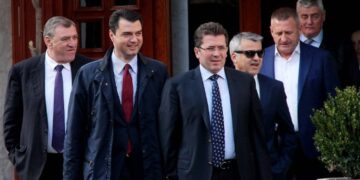 Basha u merr firmën dhe mashtron aleatët: Asnjë premtim për numrin rendor në lista, Idrizi dhe Mediu rrezikojnë shumë në Tiranë