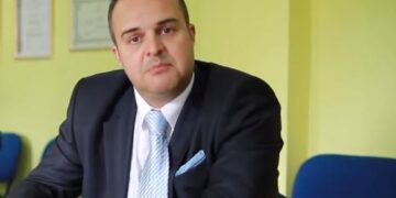 “Avokoti” i mjekut Edvin: Lekët e gjetura janë të ligjshme, u përfituan nga një shitje, do bënte një blerje…?!