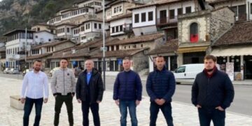LSI, “gropë” në Berat, presidenti Meta fushatë me kohë të plotë me të rinjtë: Koha për rizgjim