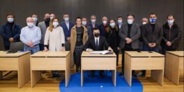 Basha i vë “shkelmin” përfundimisht komisionit “Ruli”, porosi drejtuesve politikë në qarqe: Gjeni emra për deputetë