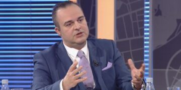 Arrestimi i mjekut Edvin Prifti, gazetari: Në bankë ka më shumë para se sa 380 mijë eurot që iu sekuestruan nga SPAK