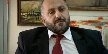 Juristi Romeo Kara nxjerr videon e Monika Kryemadhit që po qarkullon me shpejtësi: Pështirësia e një…
