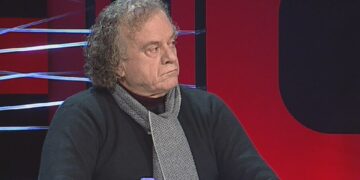 Bujar Asqeriu “kërcënon” Ramën: Kujdes se mos vjedhësh votat se të ndenjurat ke të tuat, karrigia është e popullit. Basha më pëlqen, është i qetë e i sinqertë