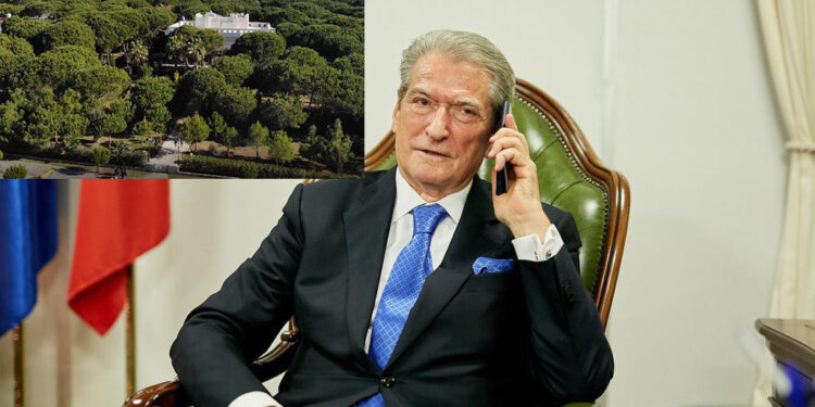 VIDEO/ Njësoj si Eskobari, shikoni vilën 2 milionë euro të Berishës në Gjirin e Lalzit e rrethuar mes pishave