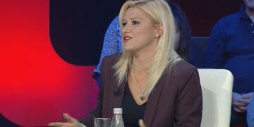 Prangosja e Edvin Priftit, juristja fajëson avokatin e mjekut: I’a siguroi 8 vite burg pa shërbim prove, “zhyti” edhe noterin