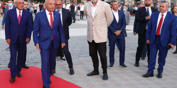 A mundet Ilir Meta që të kondicionojë emërimin e kryeministrit pas zgjedhjeve?