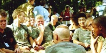 Mëkati i një qeverie kllounësh! Holanda shpërblen “sehirxhinjtë” e saj në Srebrenicë