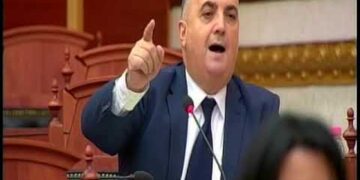 Kur mjeku demokrat përfundon “keq” si deputeti i PD…në demokot!  “Shpërthen” ndaj Ramës: S’na duhet një spital i Erdoganit, s’na lidh gjë me Turqinë, po shkatërron kombin!