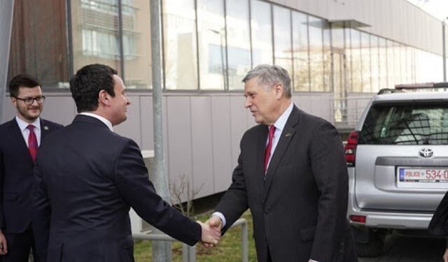 Ambasadori amerikan paralajmëron Hardinajn dhe Kurtin: Vizioni i Shteteve të Bashkuara për Ballkanin nuk është Shqipëria e Madhe