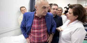 Nora me pasoja nga korona shikon ëndrra zgjuar: Në 25 prill, marrim 1 milion e 500 mijë vota! Lesi me pasoja nga dajaku i Saliut  e mbështet: Mbi një milion, populli mezi po e pret 25 prillin