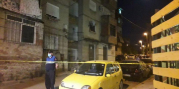 E pazakontë: Policët merren peng nga një roje pallati në Tiranë