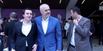 Shqipëria do lind një Albin, kur një avion i Hagës të burgos në Rinas njësoj si në Kosovë 3 kundërshtarët e “Albinit të Tiranës”