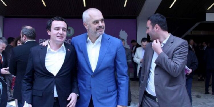 Shqipëria do lind një Albin, kur një avion i Hagës të burgos në Rinas njësoj si në Kosovë 3 kundërshtarët e “Albinit të Tiranës”