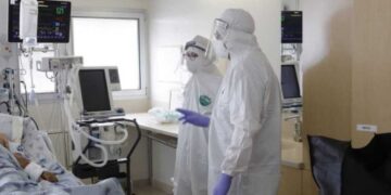 Mjekët izraelitë deklarojnë se kanë prodhuar dy ilaçe që kurojnë Covid-in në pak ditë