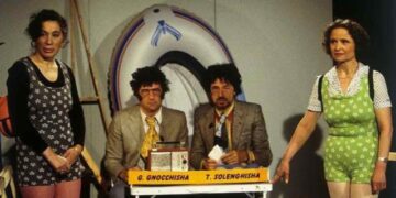 Video/ “Striscia la Berisha”, kur TV italian fyenin shqiptarët!