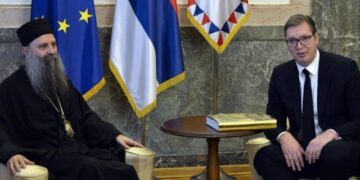 Presioni i SHBA ndaj Serbisë, Vuçiç: Na pret periudhë e vështirë…