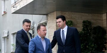 Eduard Halimi, një shishe bosh, në “radhën e qumështit”