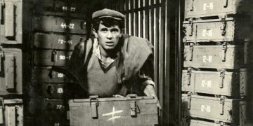 Artisti i njohur flet nga SHBA për incidentin në Elbasan: Mos i afroni plehrat e qytetit!