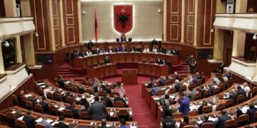 Mblidhet sot Kuvendi, deputetët kanë kërkuar interpelancë me kryeministrin