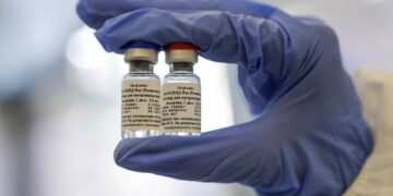 Vendimi i qeverisë shqiptare për të mos importuar vaksina nga lindja “i matur”! Çfarë po ndodh? BE kërcënon shtetet që marrin vaksinat ruse ose kineze: Do ju heqim …