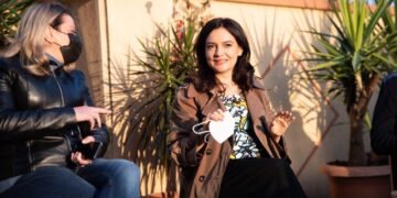 Deputeti që “tradhtoi” Lulzim Bashën del jashtë parashikimeve, i bën dhuratën e papritur Elisa Spiropalit