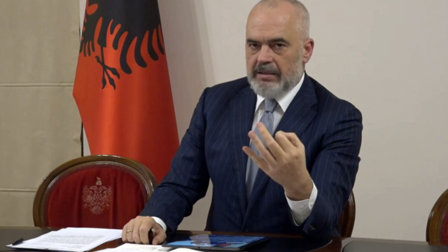 Unë nuk të votoj ty, por bravo për vaksinimin! Rama i jep përgjigjen epike qytetarit: Jo, jo jepja Lulit se kryeministri duhet për dhëndër dhe jo për…