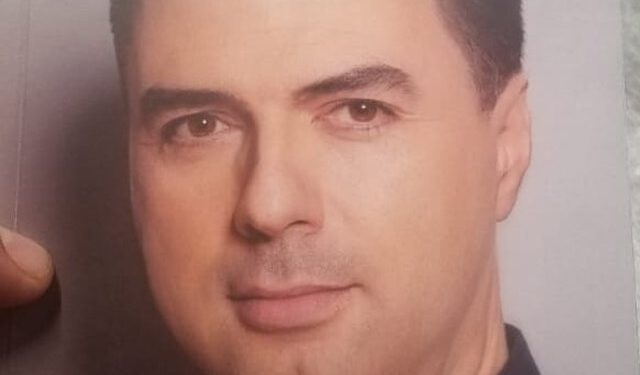 Surprizon Luli: Bëhet shkrimtar 1 muaj para zgjedhjeve! Boton librin me bëmat e tij…si demokrat!