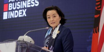 “Nga çfarë keni frikë, pse heshtni”?! Yuri Kim flet me emra dhe shpërthen keq ndaj partive politike