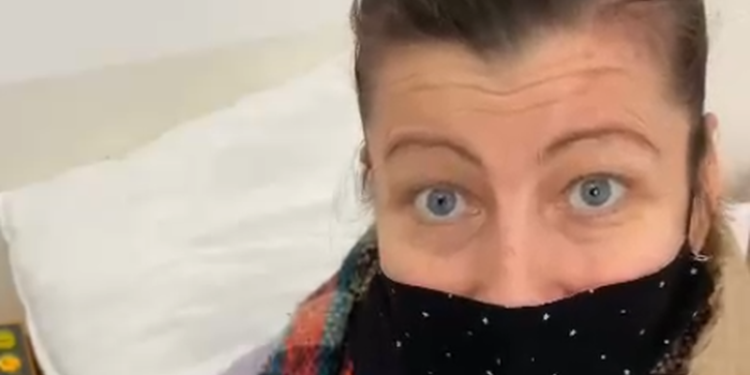 Pacientja mjekes: “Ti je mbretëreshë e spitalit”! Vëllai mashtrues bëri denoncimin e fortë se nuk kishte komunikuar me asnjë mjek: 40-vjeçarja zabrdh të vërtetën