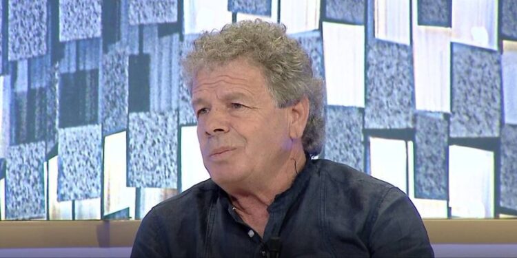 Dashnor Diko i shqetësuar i nis ‘live’ mesazh gazetares në emision: Kam kaluar koronavirusin, më dhemb trupi, me zor marr frymë…