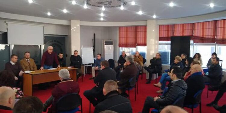 Plasin “lufta” në PD! Sherre dhe kërcënime në Korçë, Vlorë Berat dhe Elbasan, vetëm Shkodra “squk” pas publikimit të listave me njerëz që nuk kanë asnjë lidhje me qarqet