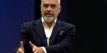 Tani vjen dhëndri i Saliut dhe Iliri, me qesen e Monikës dhe..  Rama tregon sa do të rritet paga minimale dhe të ardhurat e mësuesve e mjekëve: .“Mesatarja 850 mijë lek”