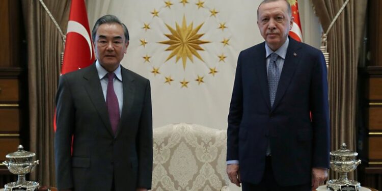 Vaksian anti-Covid, Erdogan nxjerr ‘zbuluar’ Kinën