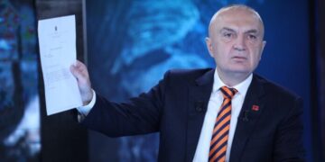 Meta pas “vaksinës” së qytetarëve në rrjetet sociale: Po fitoi 71 mandate Rama, i jap dorën dhe mandatin e presidentit. S’kam pse rri edhe 1 vit