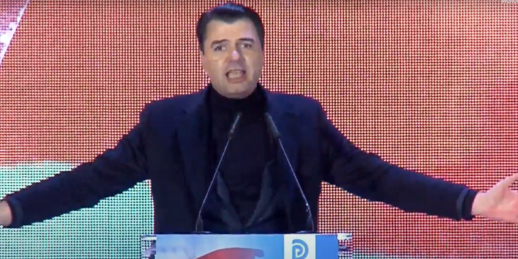 Basha tregon sakrificat dhe lutet: I kam rënë vendit cep më cep, jam lodhur. Kam nevojë për ju