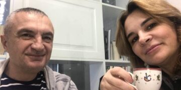 Profile të paautorizuara të ‘kapitenëve’ të LSI: Nga ‘idioti i dobishëm’ te ‘Peço Vasili i çarçafëve’